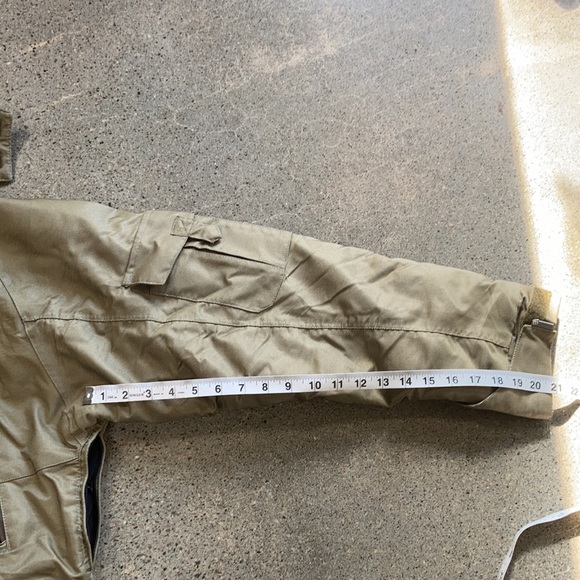 Snowboarding jacket - Picture 11 of 13